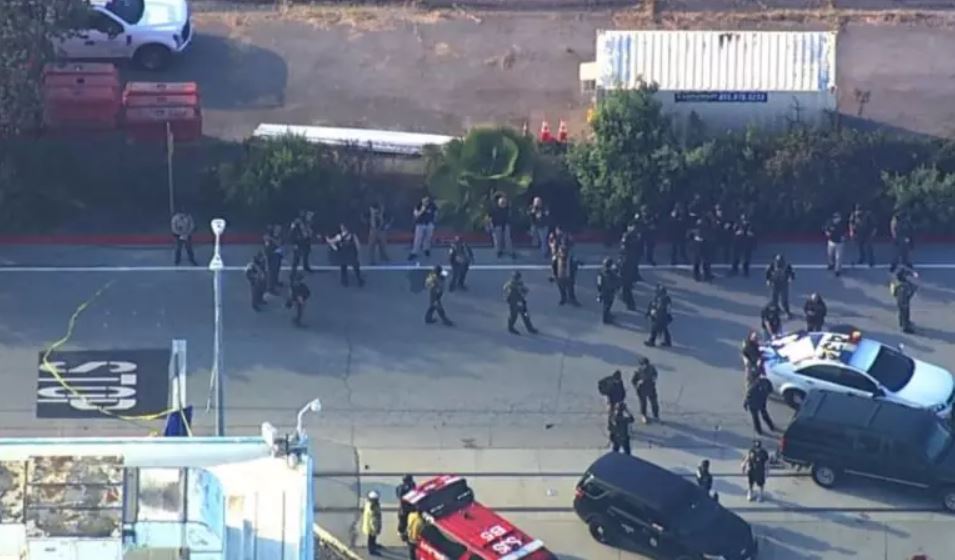 Tiroteio durante reunião na Califórnia deixa vários mortos e feridos 