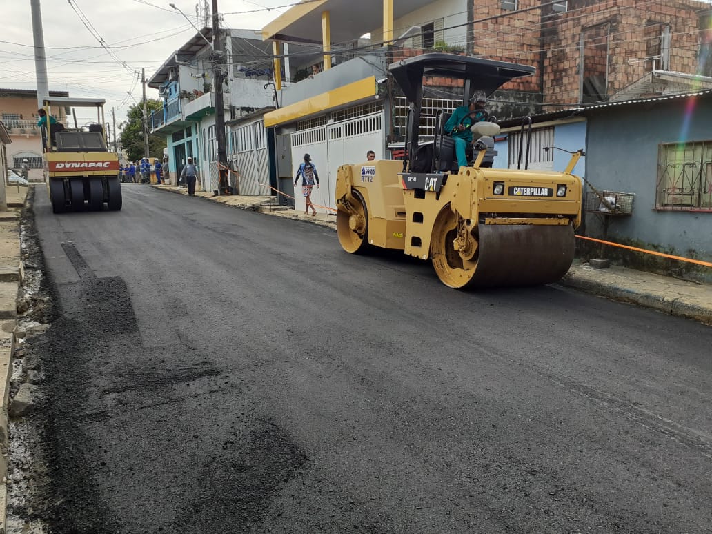 Concessionária recupera rua que sofreu com rompimento de tubulação em Manaus