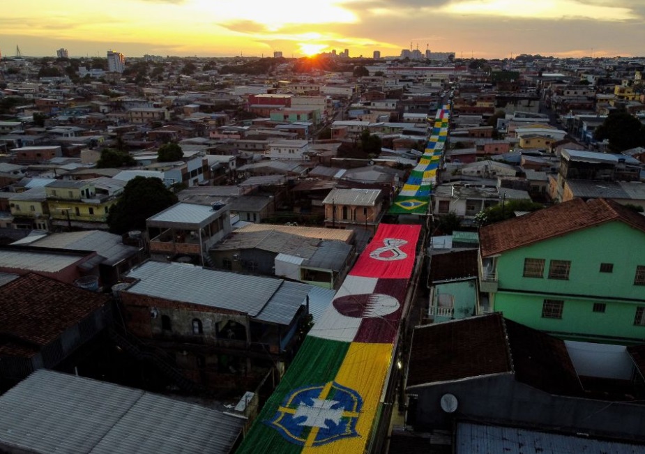 Fifa enaltece ruas de Manaus enfeitadas para a Copa do Mundo