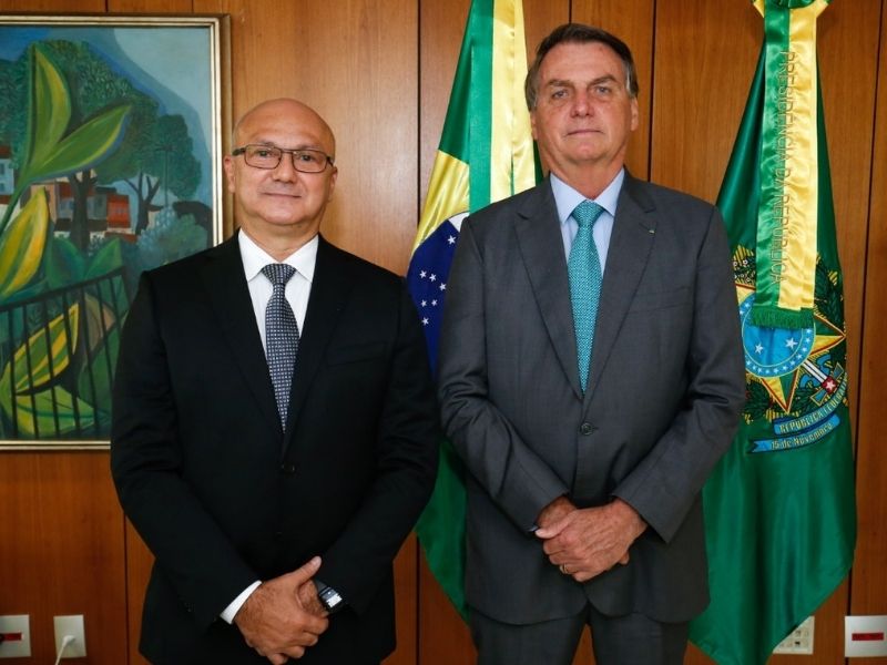 Filiação de Menezes ao Republicanos acirra disputa da direita pelo Senado no Amazonas