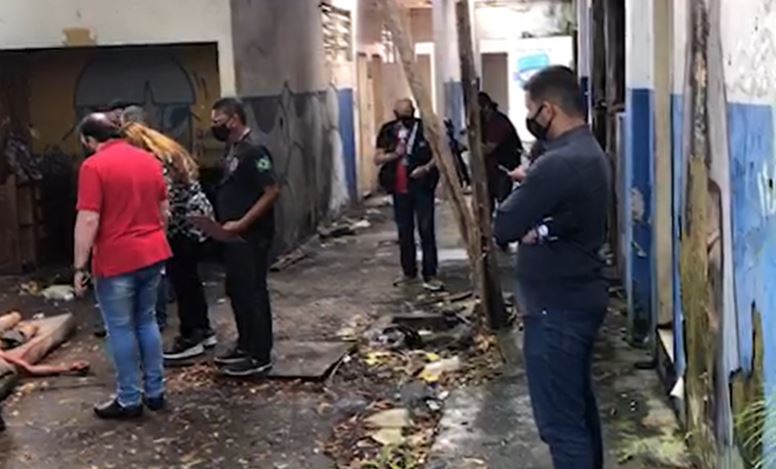 Com marcas de tortura e corda no pescoço, homem é achado morto em Manaus