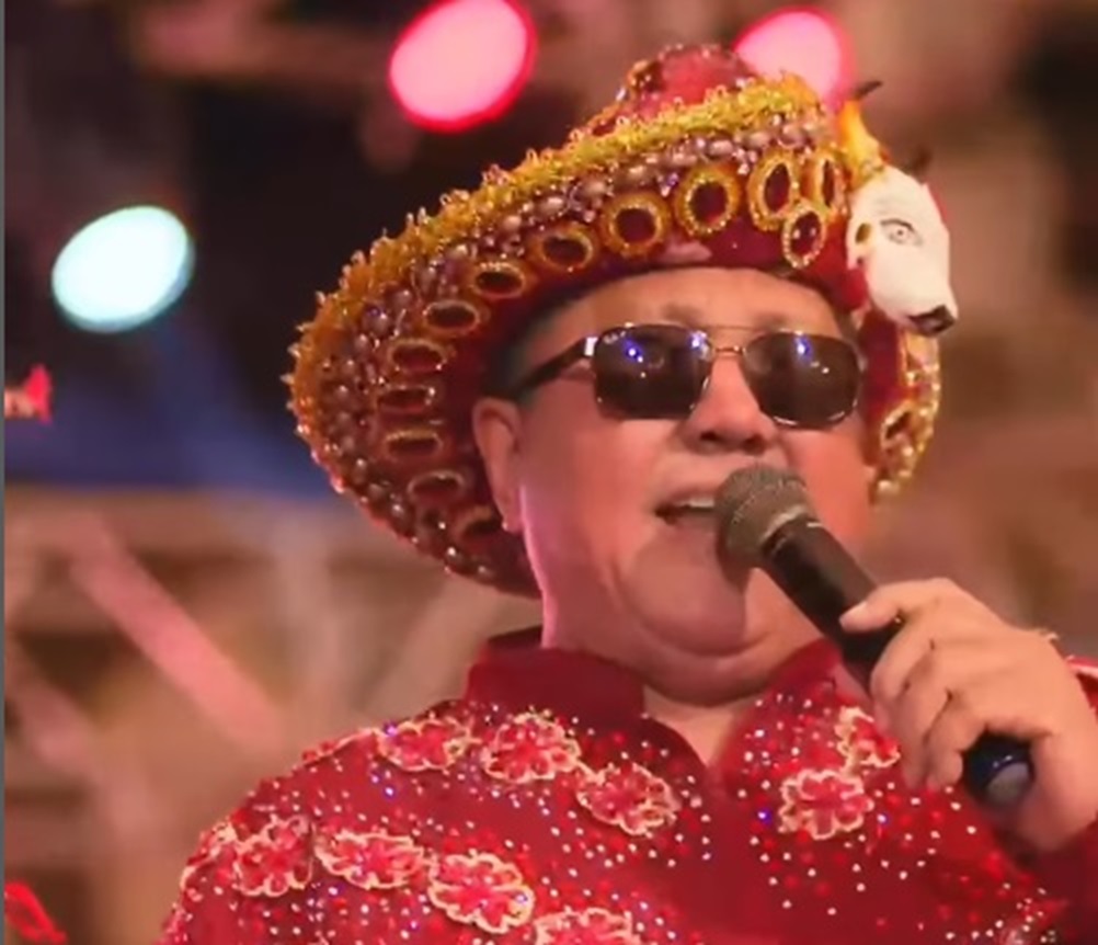 David Assayag se pronuncia após puxar toada do Caprichoso no trio do Garantido: 'erro grave'