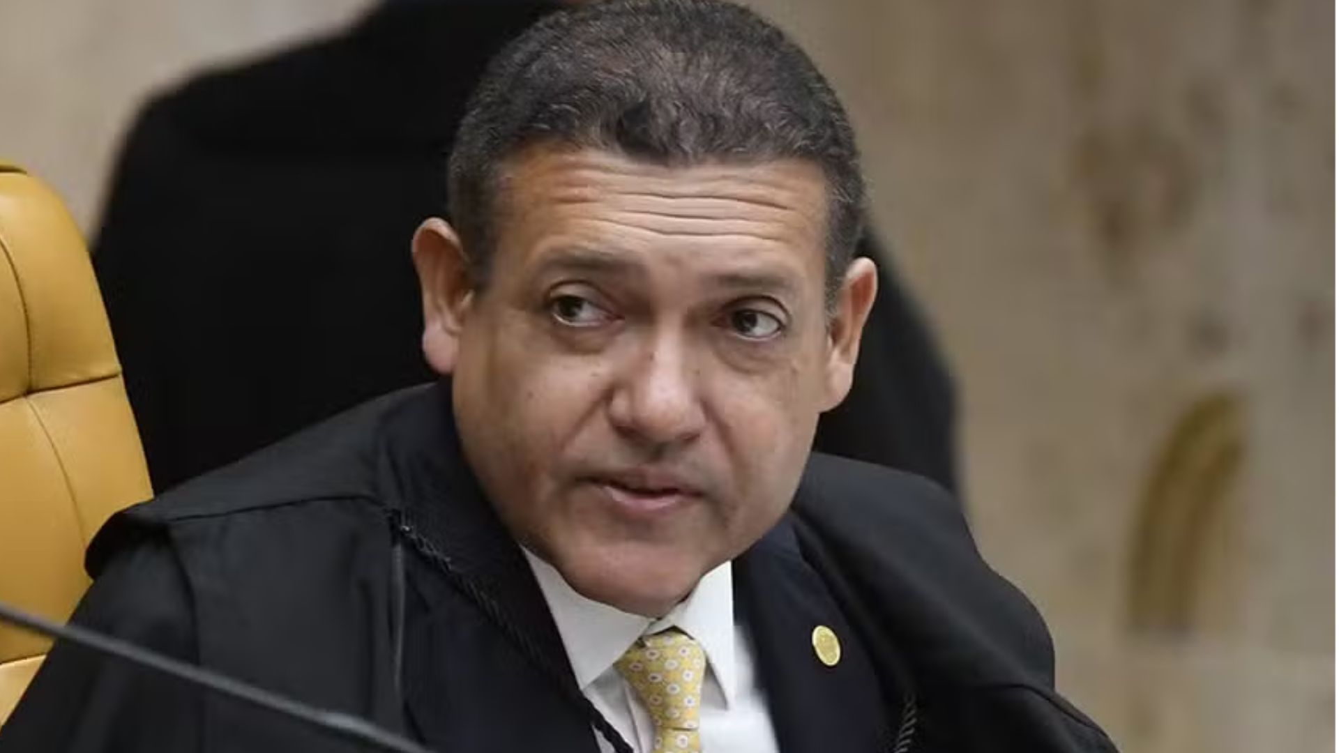 Nunes Marques solicita parecer da PGR e AGU sobre suspensão do X