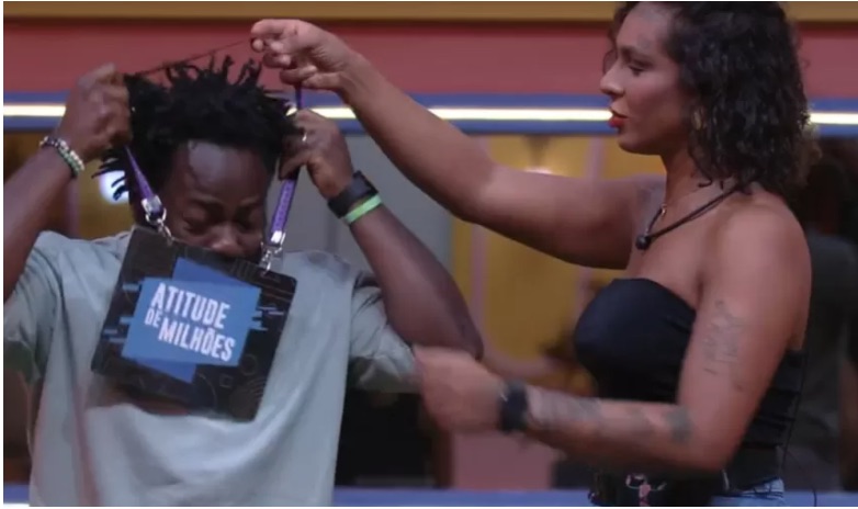 Lina dá 'atitude de milhões' para DG e brother se surpreende: '1º de abril?'