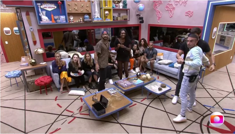 Tadeu dá bronca em brothers e veta Sarah do VIP; vídeo