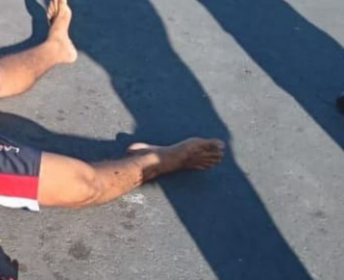 Homem morre ao ser esfaqueado no pescoço durante bebedeira no Amazonas