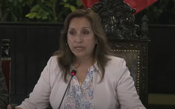 Sob suspeita de corrupção, Dina Boluarte é destituída da presidência do Peru