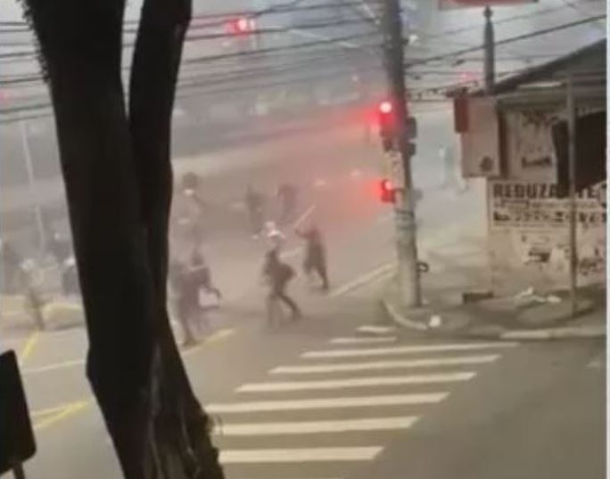 Homem é internado após briga entre torcedores do Corinthians e São Paulo