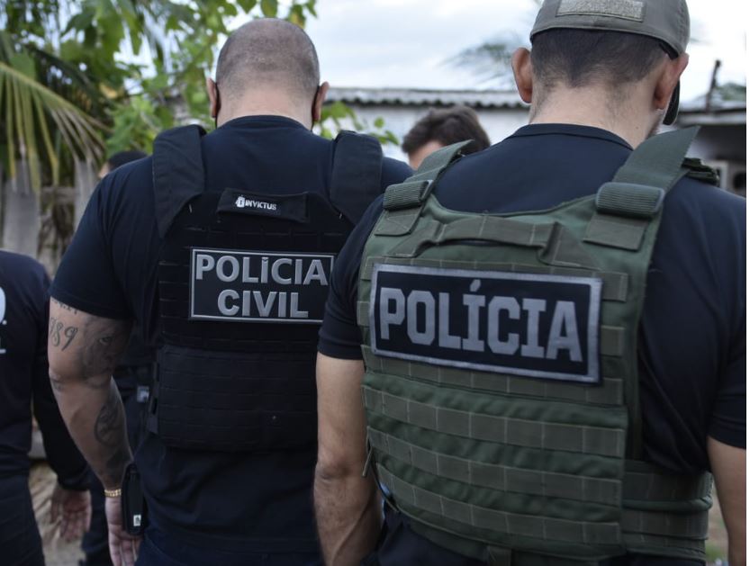 Operação prende 10 envolvidos em ataque à viatura na frente do Fórum Henoch Reis, em Manaus