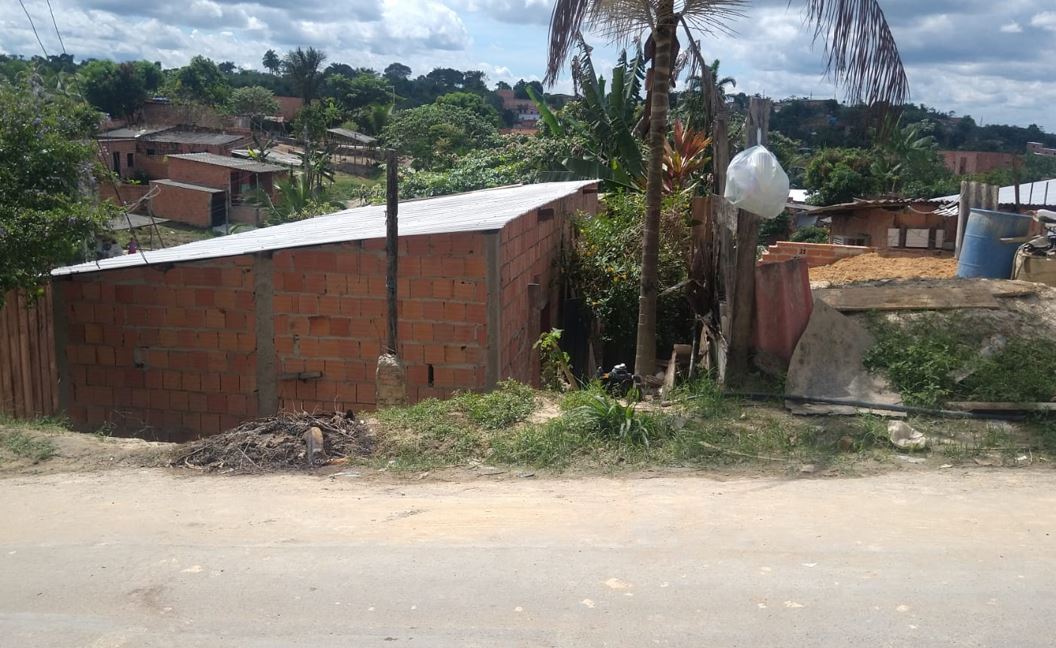 Jovem esfaqueia padrasto ao ver irmão sendo agredido em Manaus