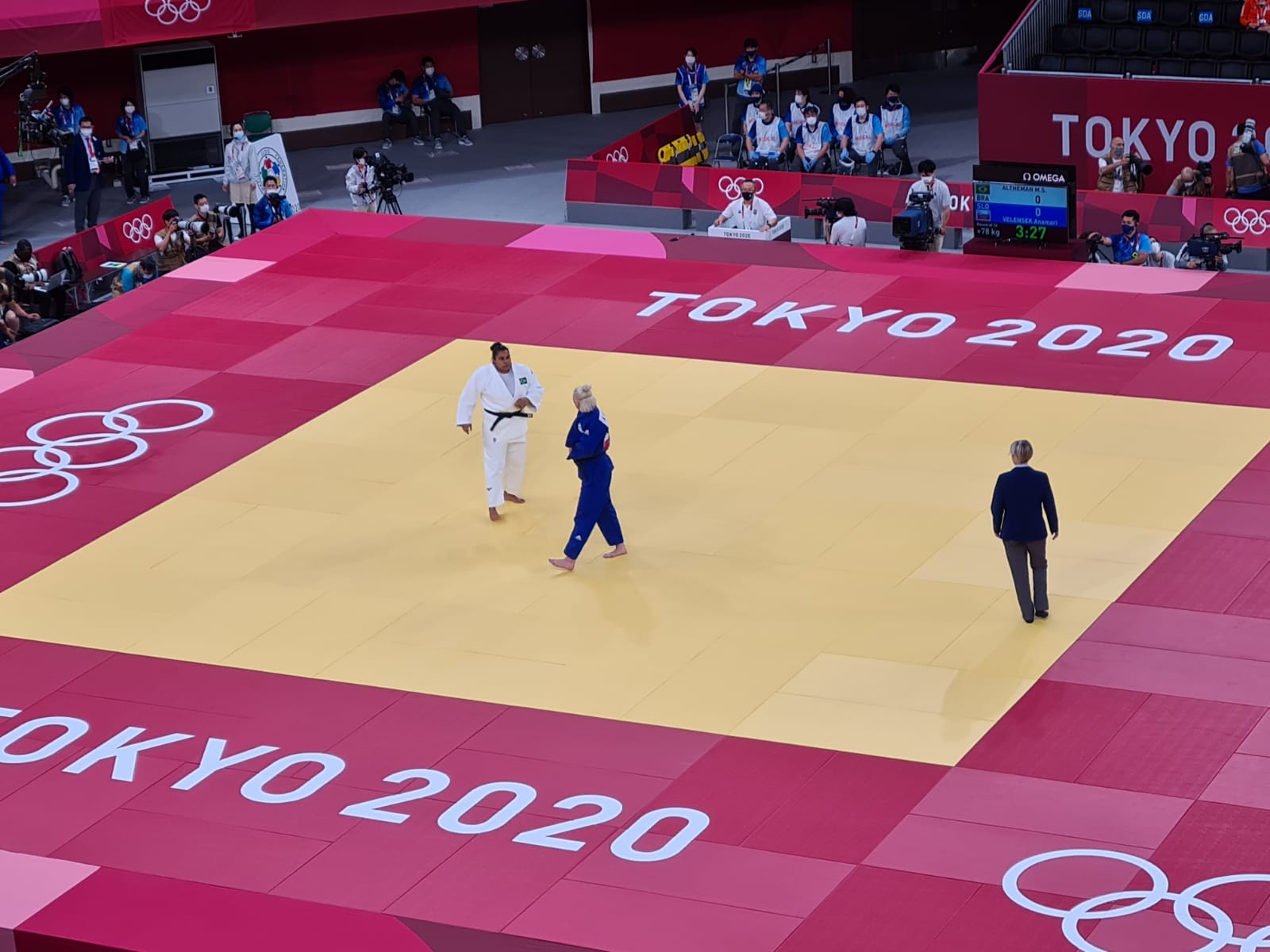 Maria Suelen sai de maca nas quartas de final do judô e dá adeus às Olimpíadas