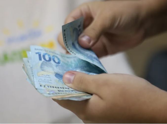 Primeira parcela do décimo terceiro deve ser depositada até hoje 