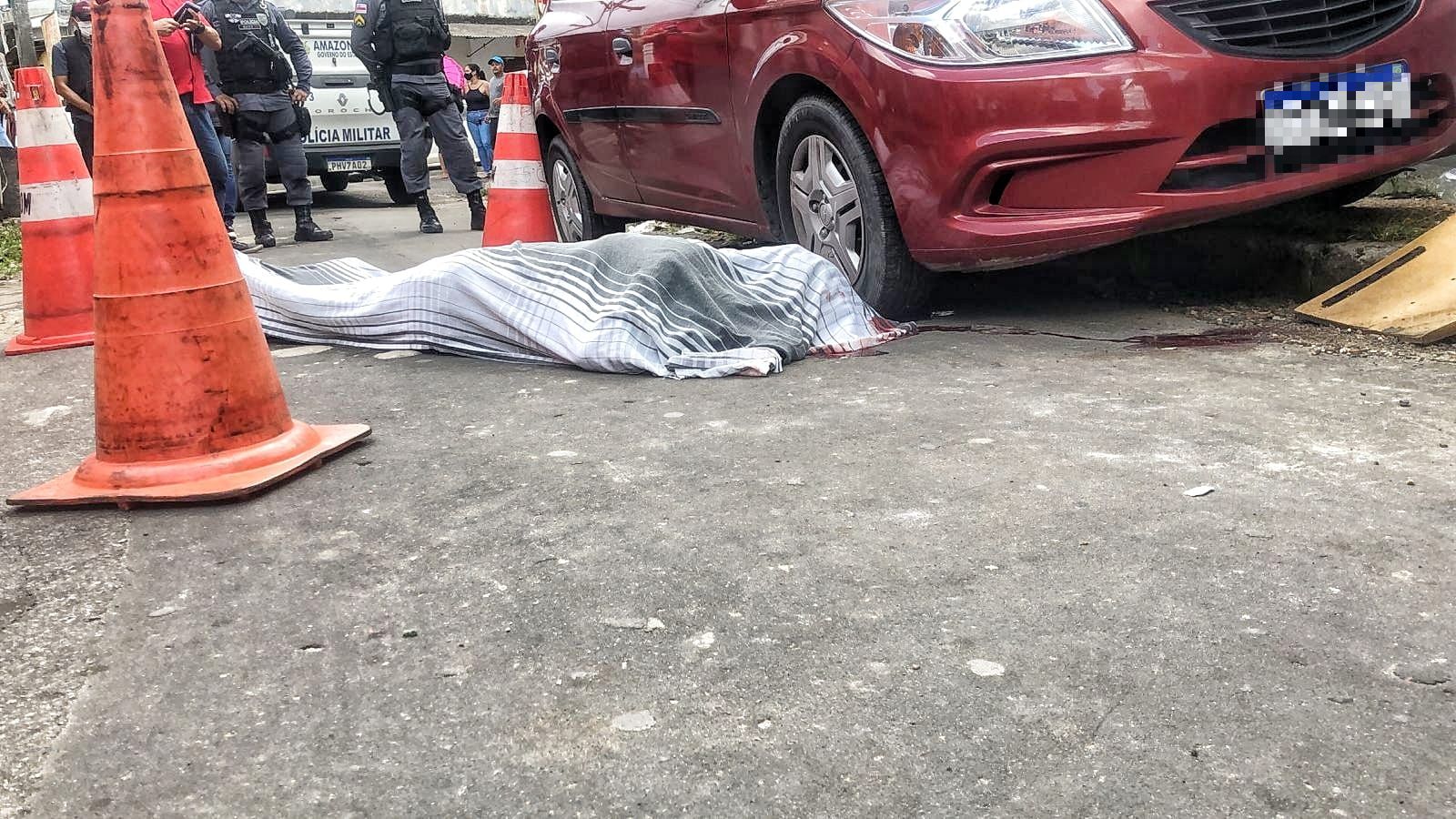 Pedreiro morto após sair para comprar sandálias foi encontrado pelo filho em Manaus