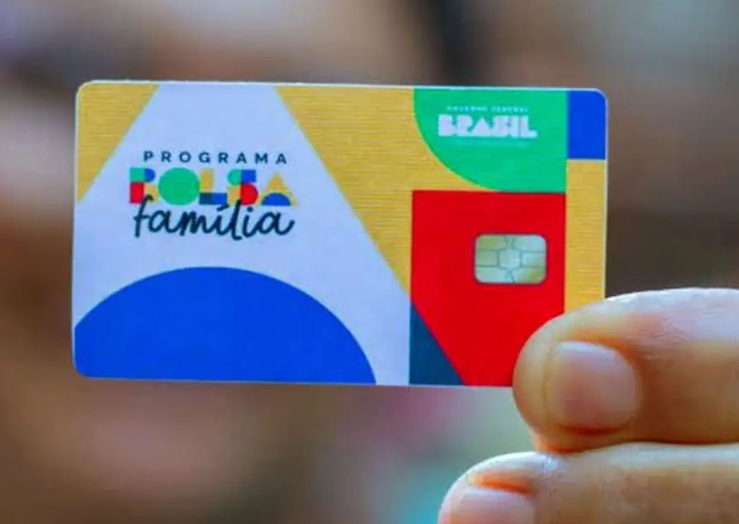 Caixa paga novo Bolsa Família a beneficiários com NIS de final 2