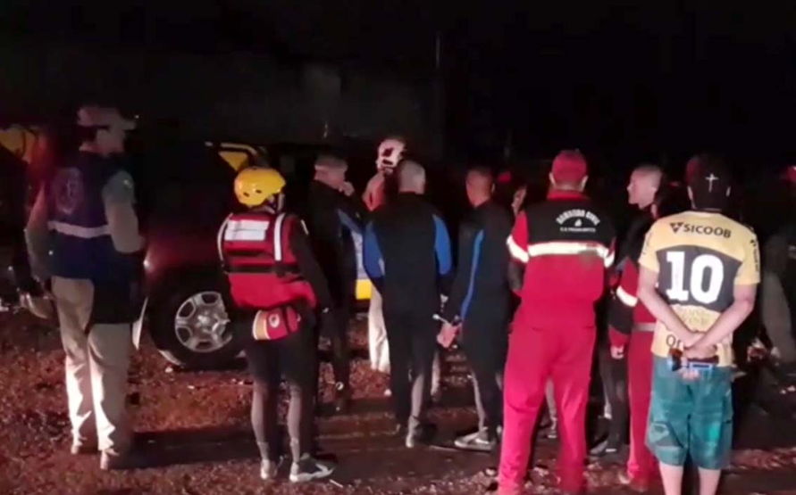 Meninas de 10 e 12 anos morrem ao serem arrastadas por correnteza enquanto brincavam