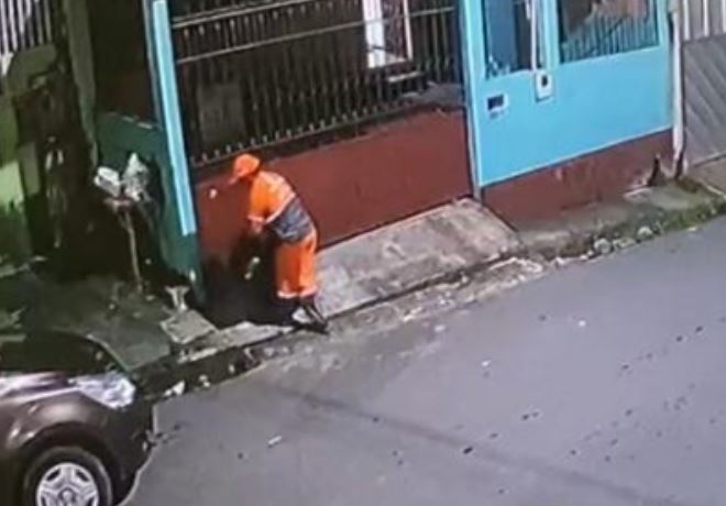 Corpo do gari morto em assalto não será sepultado em Manaus