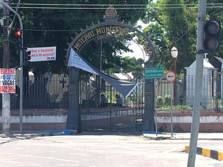 Manaus tem 33 sepultamentos registrados neste domingo