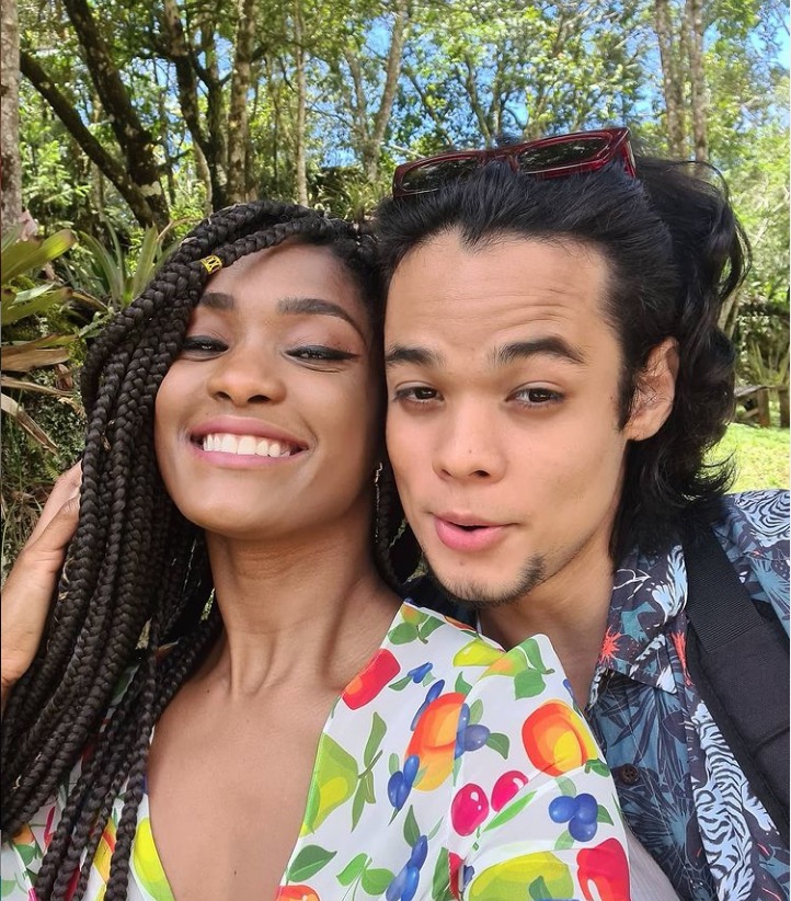 Com 14 anos de diferença, Erika Januza diz que tem neura sobre engravidar de filho de Nakamura