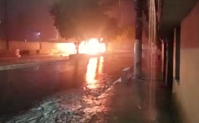 Carro pega fogo e mulheres ficam feridas em Manaus