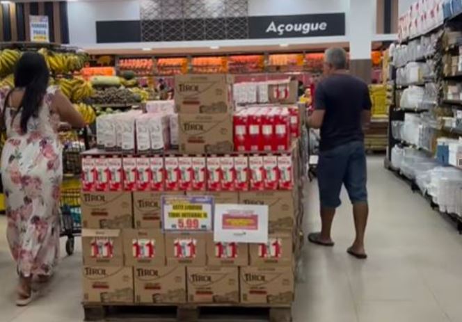 Supermercado Vitória volta a funcionar normalmente após incêndio