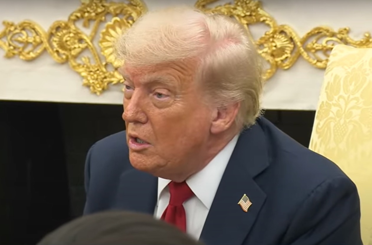 Em nova ameaça, governo Trump diz que vai 'acompanhar de perto' caso de Bolsonaro 