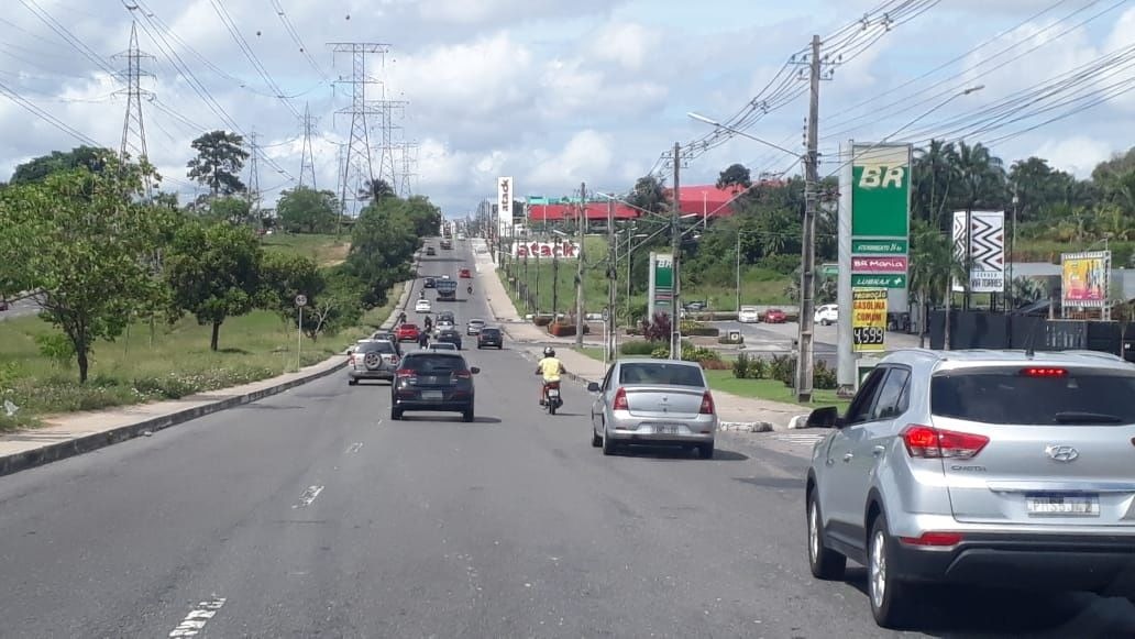 Avenida das Torres será interditada para demolição de casas prestes a desabar em Manaus