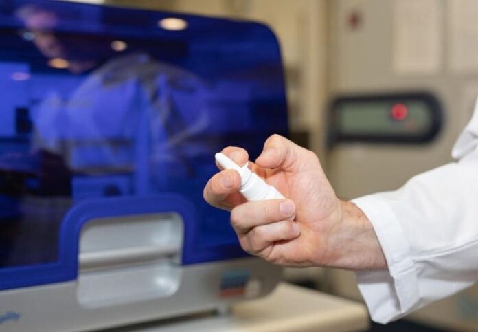 Spray contra Covid-19 será enviado para análise da Anvisa, afirma Bolsonaro