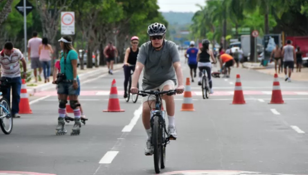 Faixa Liberada volta a funcionar e comércio tem novo horário na Ponta Negra