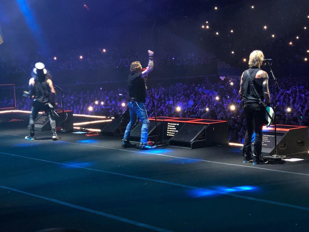 Começa show de Guns N’ Roses em Manaus; veja as primeiras imagens