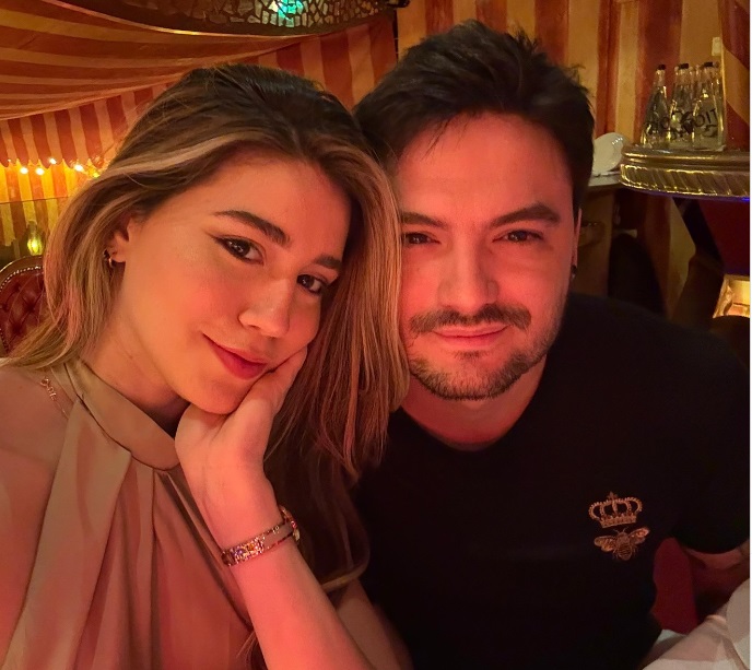 Felipe Neto comemora aniversário de namoro em hotel com diária de R$ 120 mil na França