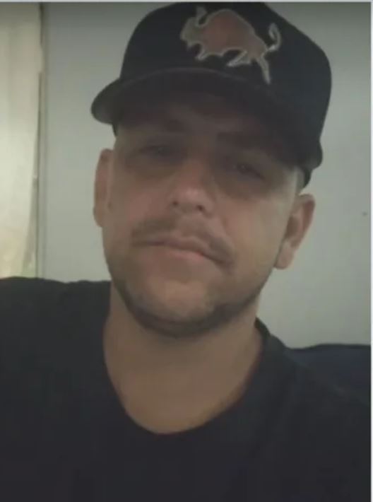 PM mata funcionário após ser atingido acidentalmente por placa de sinalização