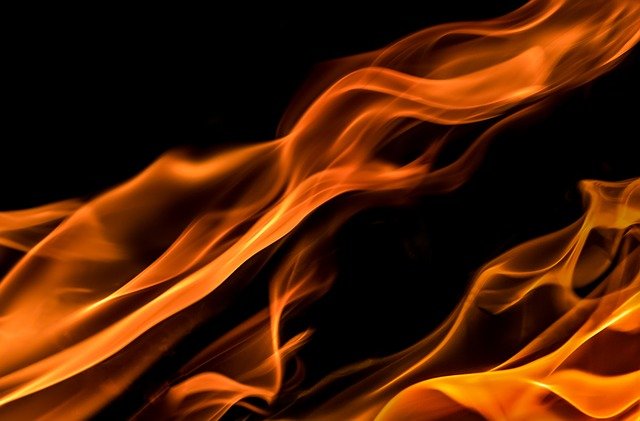Incêndio em banco mata 4 pessoas, em Barcelona; 2 crianças estão entre as vítimas