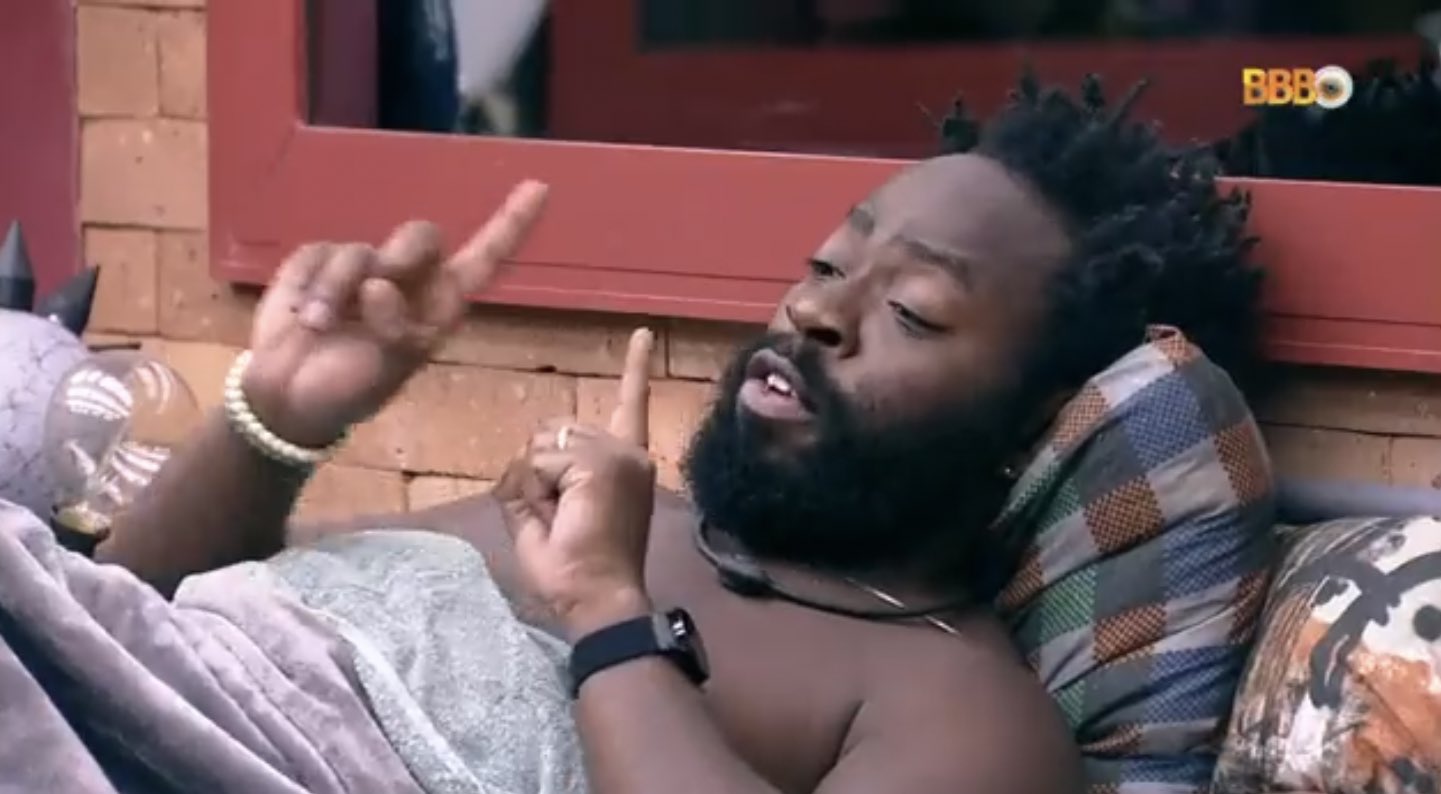 BBB22: Douglas aponta diferença de tratamento entre Natália e Eslovênia por brothers