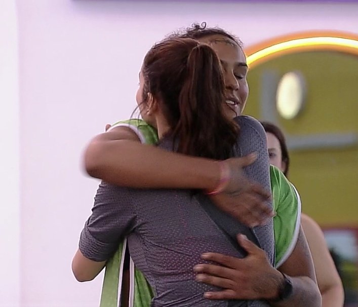 Eslô e Lina erram montagem dos cubos e são eliminadas da prova do líder