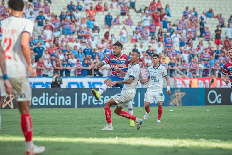 Fortaleza desperdiça vantagem e empata com o Bahia em casa