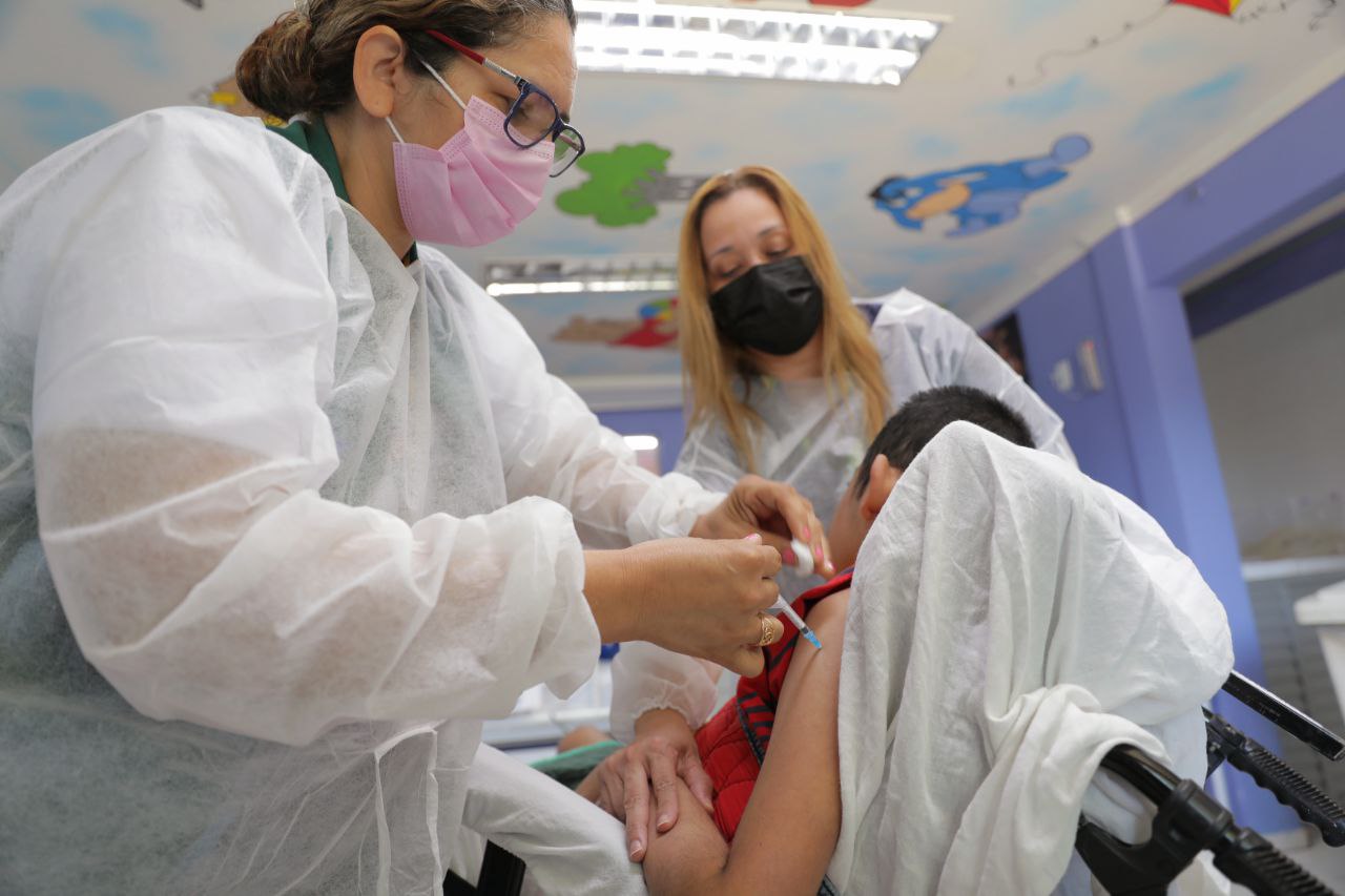 Carnaval no Amazonas tem pontos facultativos decretados; serviços essenciais são mantidos