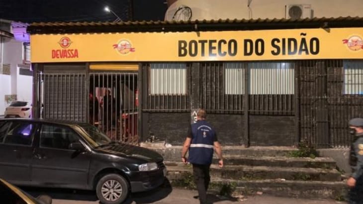 Estabelecimentos são notificados por irregularidades durante fiscalização em Manaus
