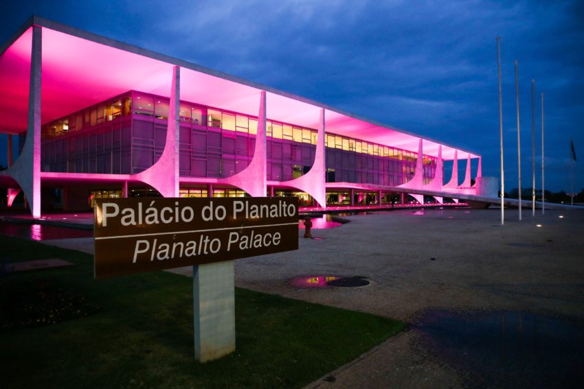 Palácio do Planalto já registrou 460 casos de Covid-19
