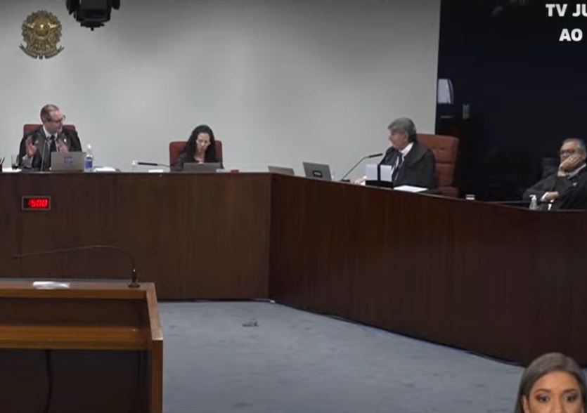 STF: Fux diverge e vota por absolvição de Bolsonaro de todos os crimes