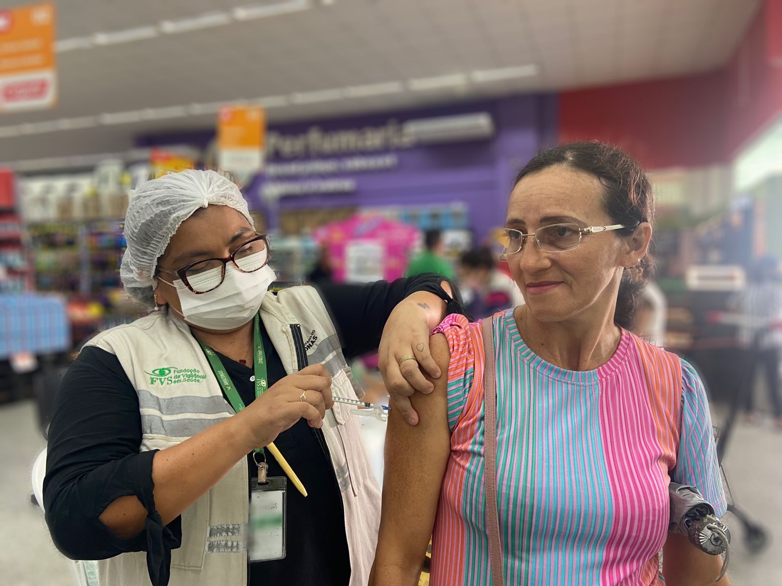 Mais de 1,3 mil pessoas se vacinaram contra Covid-19 em supermercados de Manaus