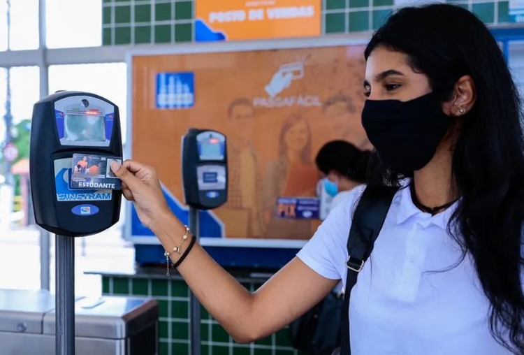 Prefeitura alerta estudantes sobre cadastro e recadastro para meia-passagem