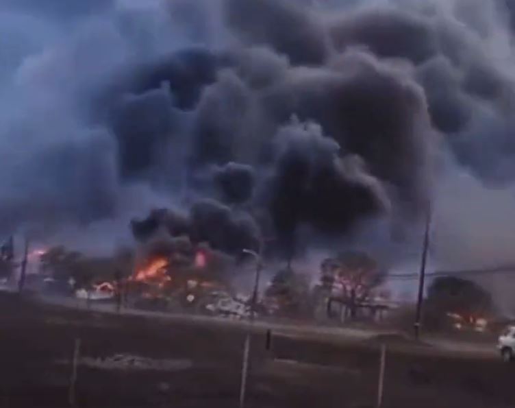 Incêndio mata 36 pessoas e arrasa cidade no Havaí; moradores e turistas se jogaram no mar