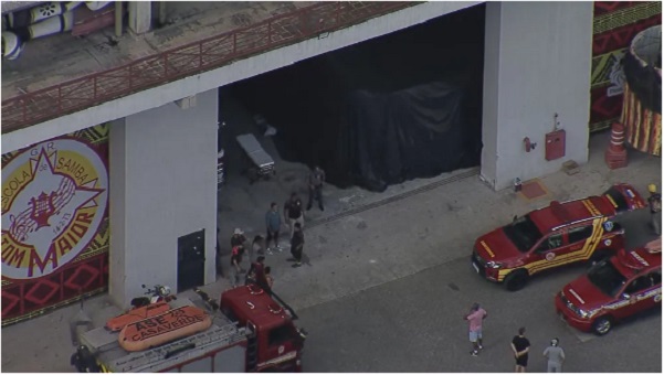 Artistas de Parintins são prensados por guindaste em barracão da Tom Maior em São Paulo