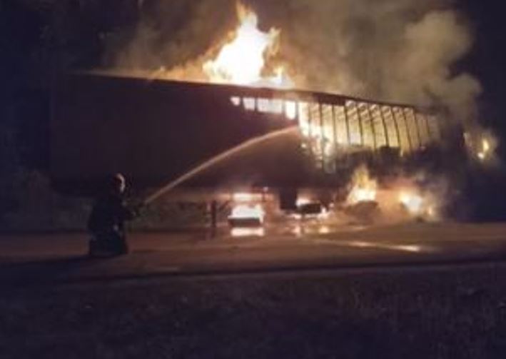 Duas pessoas morrem em acidente ao tentarem desviar de incêndio no Amazonas
