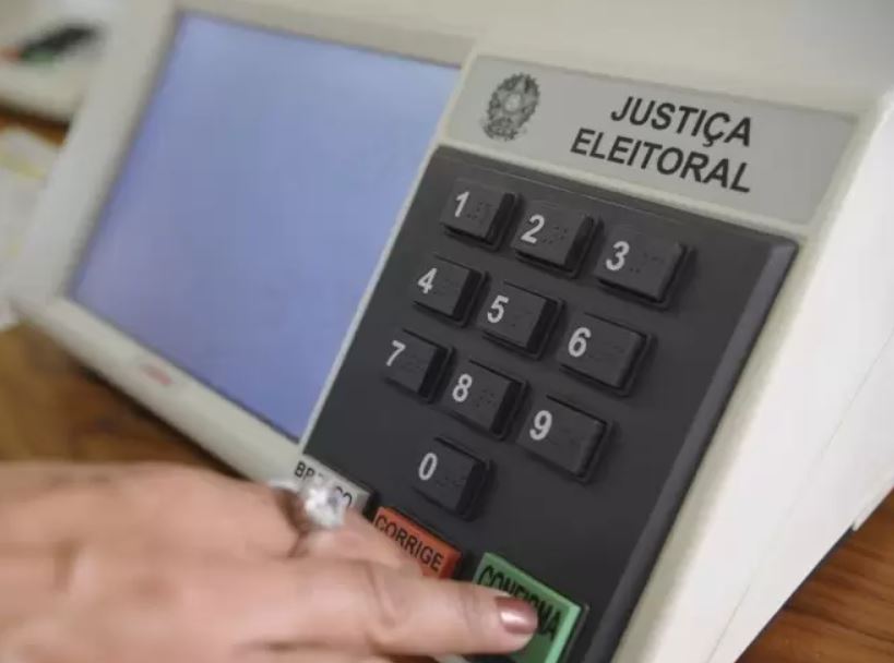 Mais de 2,6 milhões de eleitores no Amazonas escolhem hoje governador e presidente