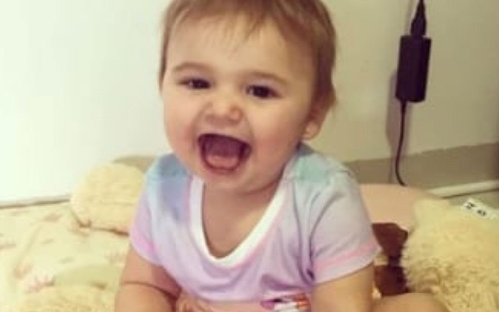 Bebê tem parte do corpo queimado depois de tomar remédio