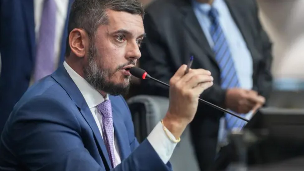 Rodrigo Bacellar é o 2º presidente da Alerj preso; histórico de políticos do RJ aumenta