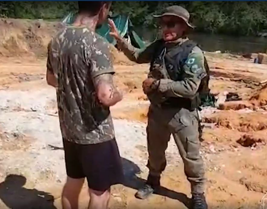 Militares do Exército e outros 3 homens são presos em garimpo ilegal no Amazonas