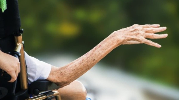 Manaus abre vagas para curso informal de cuidador de idosos frágeis