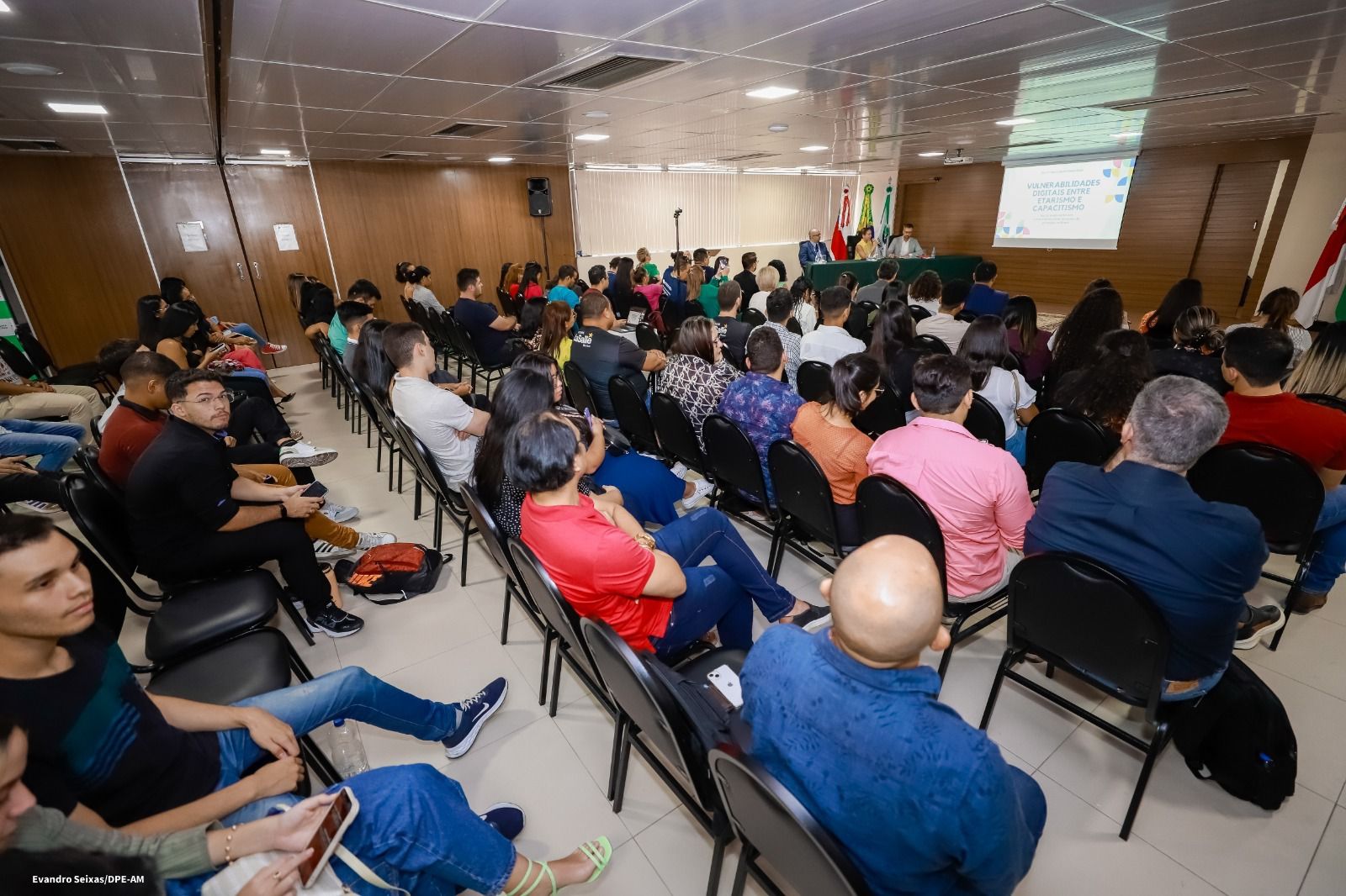  Combate ao capacitismo e etarismo é debatido na Defensoria Pública 